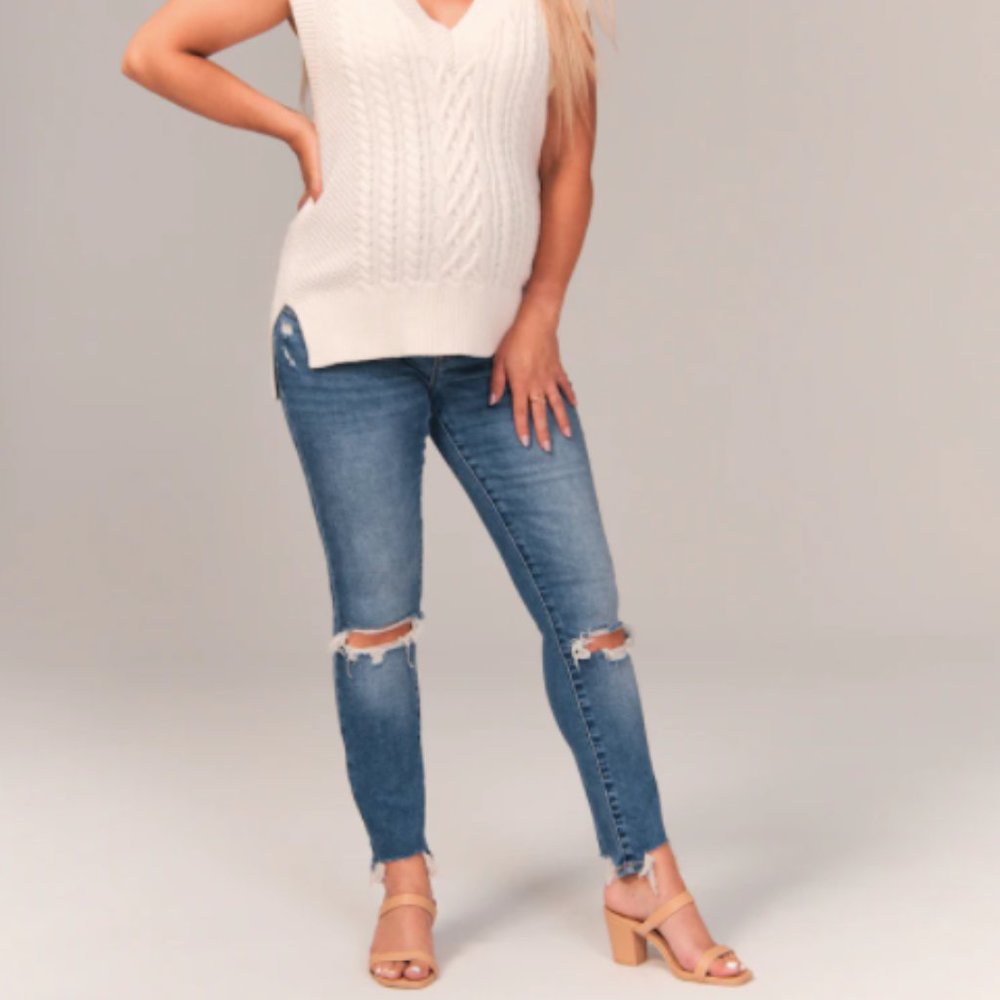 NWT Abercrombie Maternity Super Skinny Ankle Jeans in Medium Ripped Wash, 26W